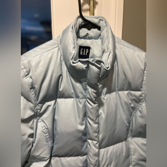 Women’s GAP down filled powder blue color puffer jacket. - Picture 3 of 11